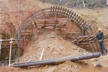 坡心镇钢花管锚杆施工